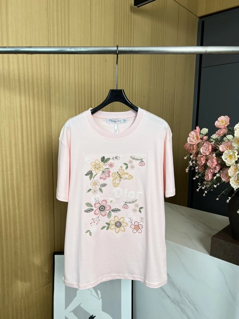Trendsetting Christian Dior T-Shirts 111789