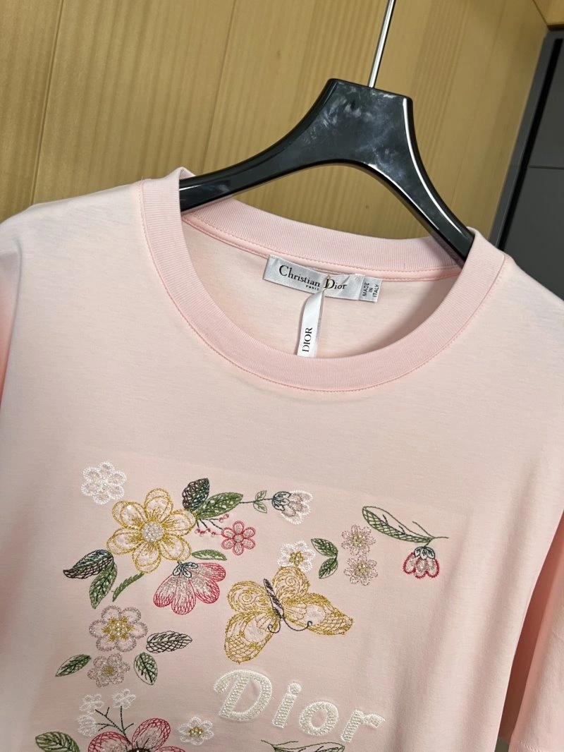Trendsetting Christian Dior T-Shirts 111789