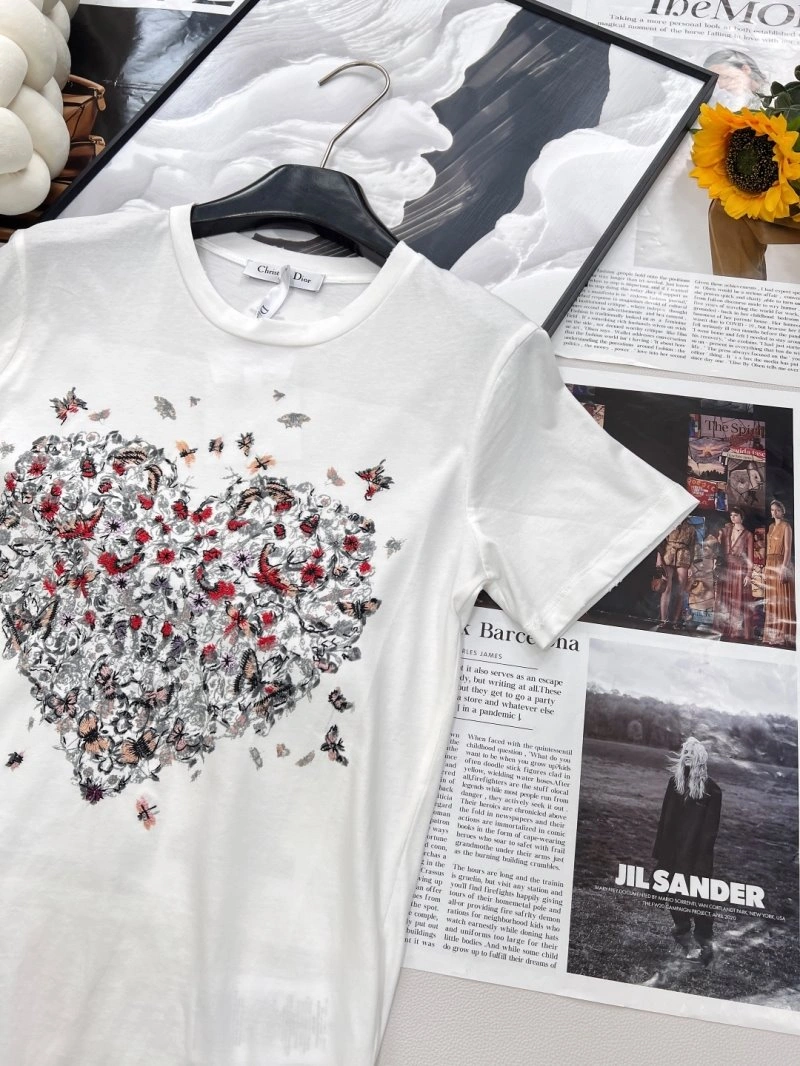 Cozy Christian Dior T-Shirts 111759