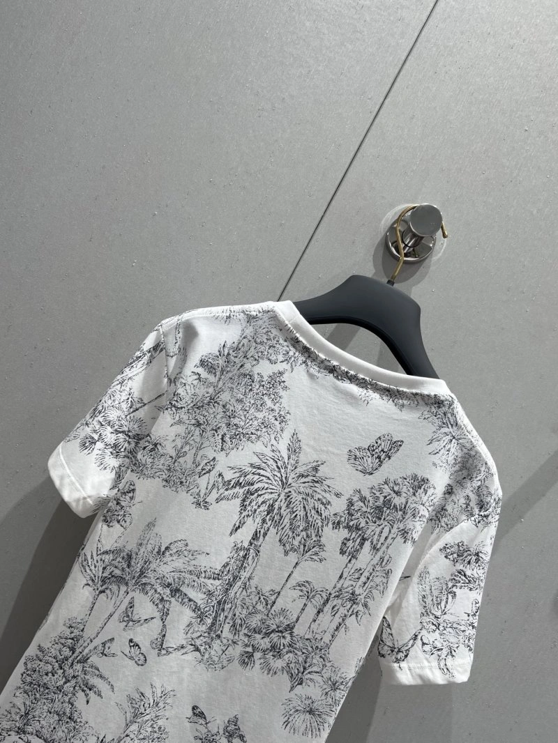 HighPerformance Christian Dior T-Shirts 111653