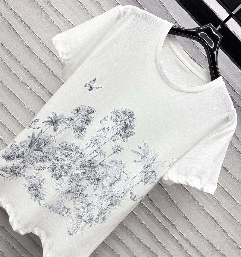 Christian Dior T-Shirts Classic 111624