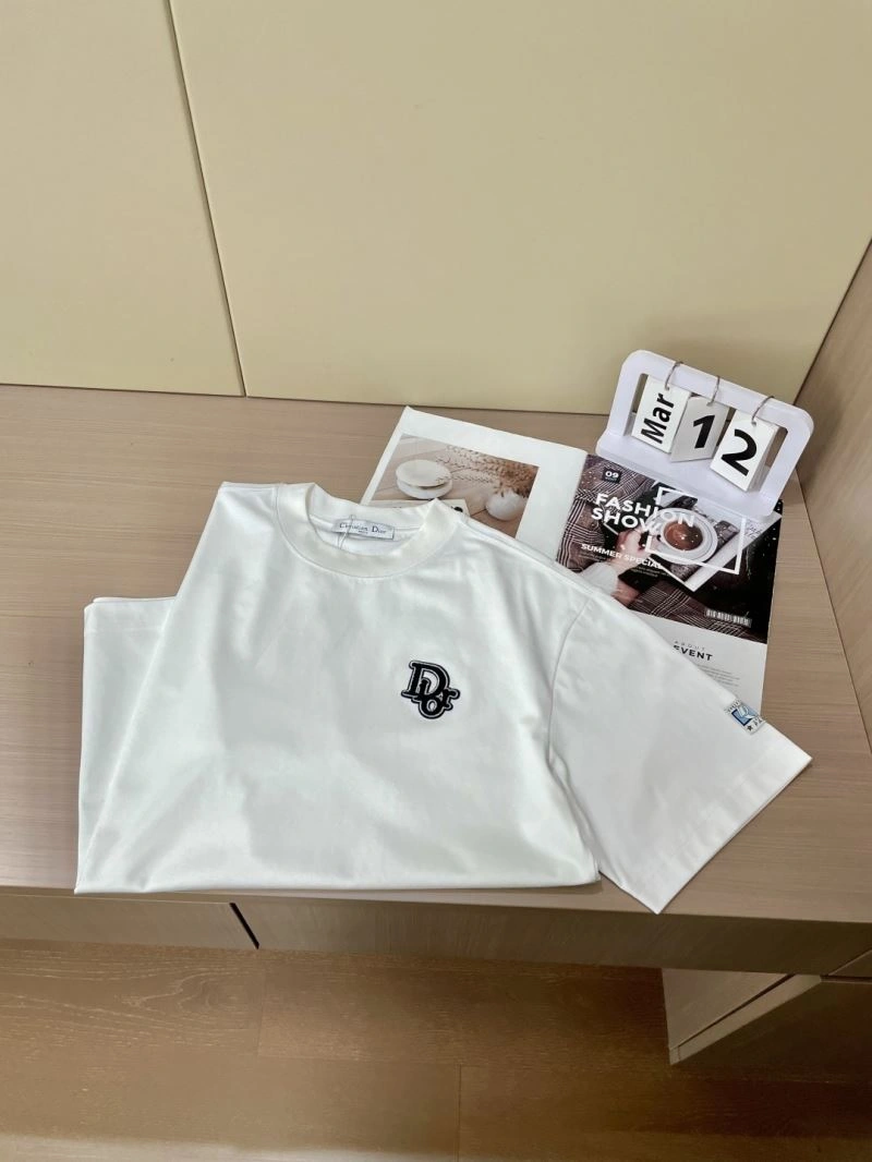 Christian Dior T-Shirts Stylish 116549