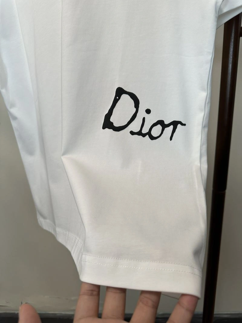 Cozy Christian Dior T-Shirts 116505