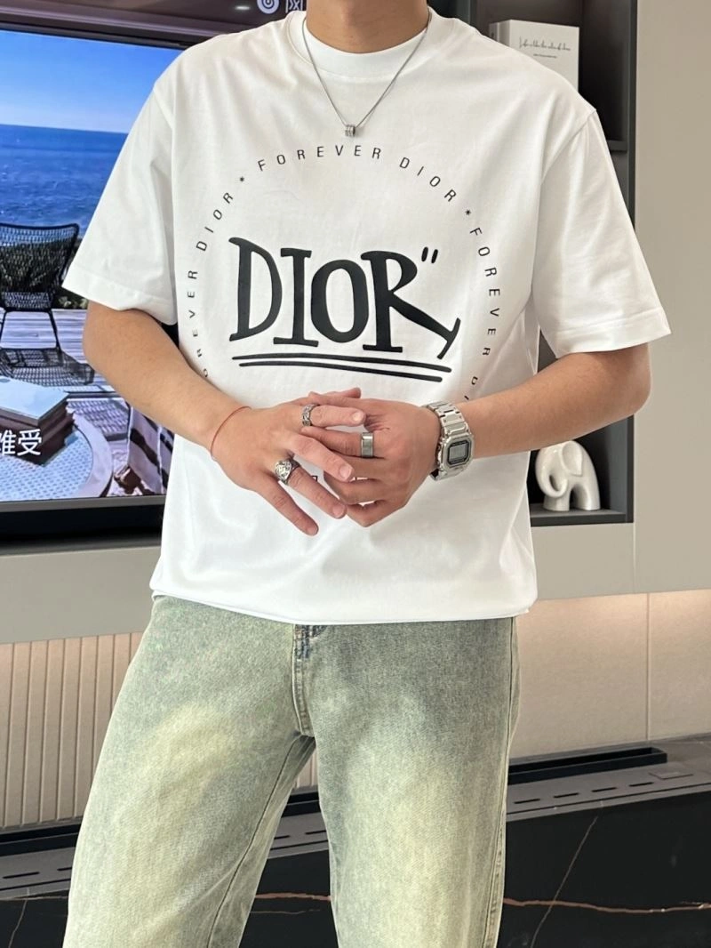 Sleek Christian Dior T-Shirts 116504