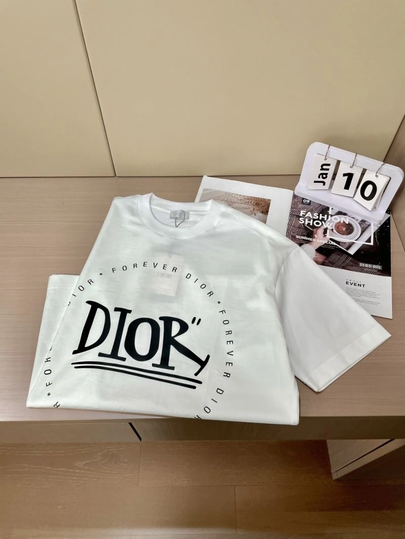 Sleek Christian Dior T-Shirts 116504