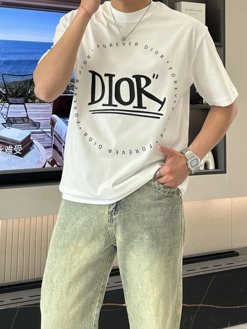 Sleek Christian Dior T-Shirts 116504