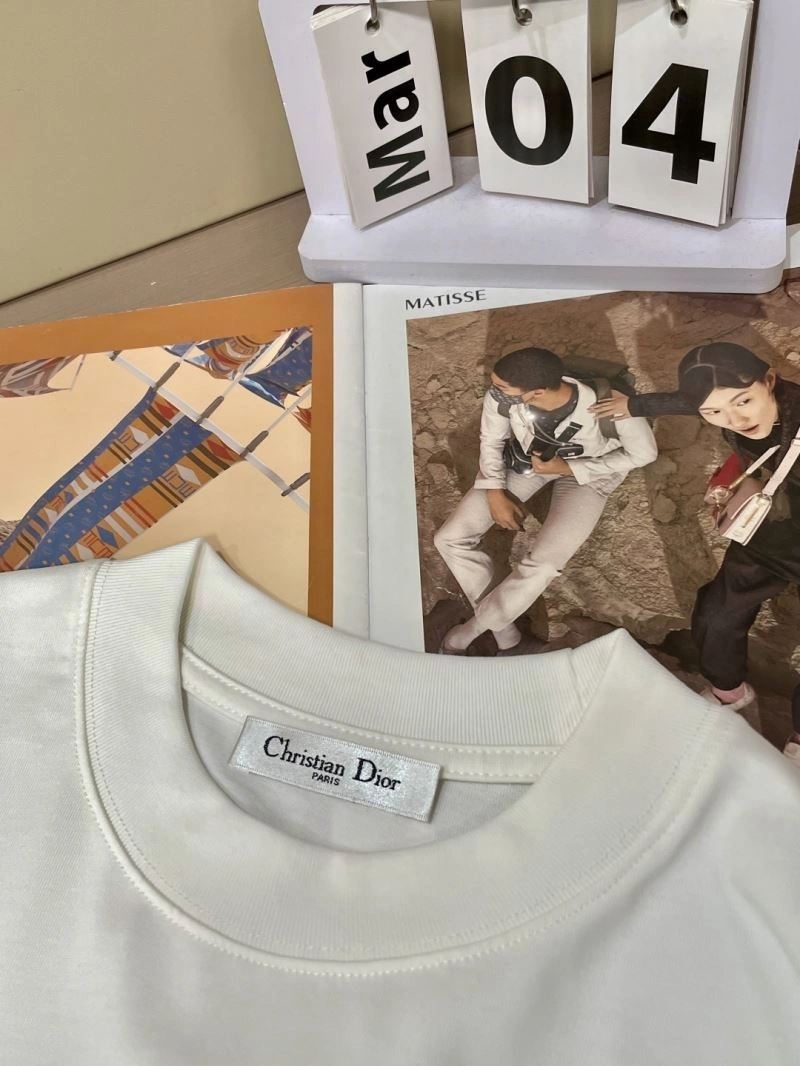 Bold Christian Dior T-Shirts 116447