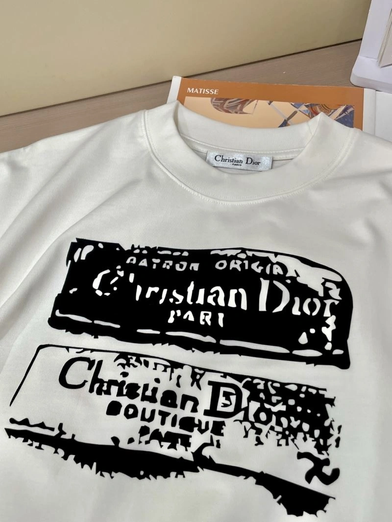 Bold Christian Dior T-Shirts 116447