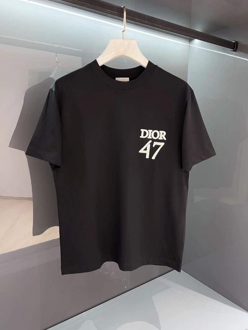 Supportive Christian Dior T-Shirts 116450