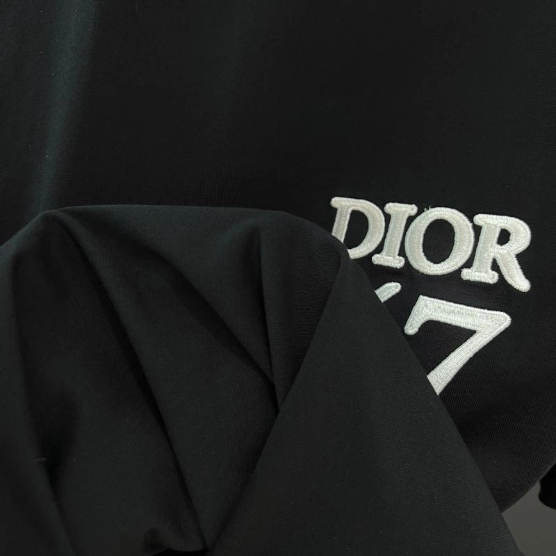 Supportive Christian Dior T-Shirts 116450