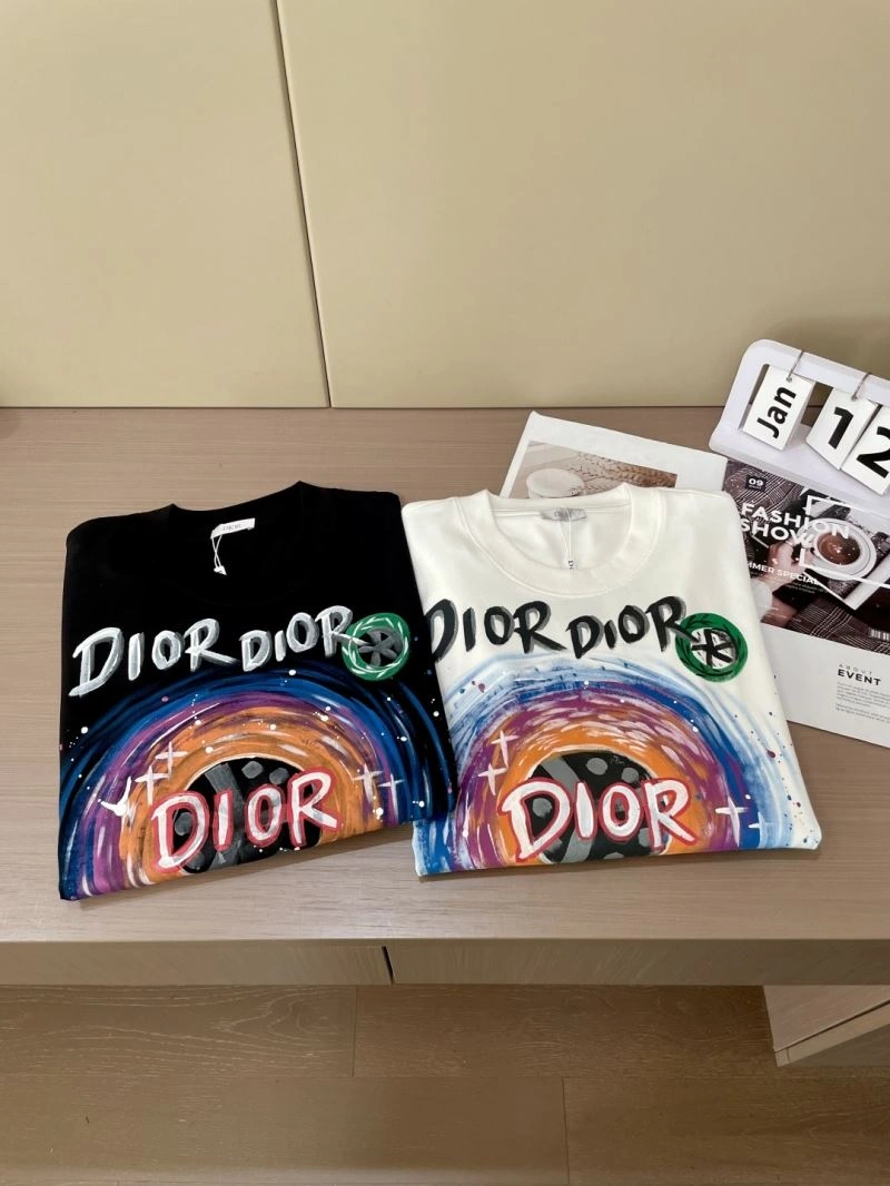 Effortless Christian Dior T-Shirts 116380