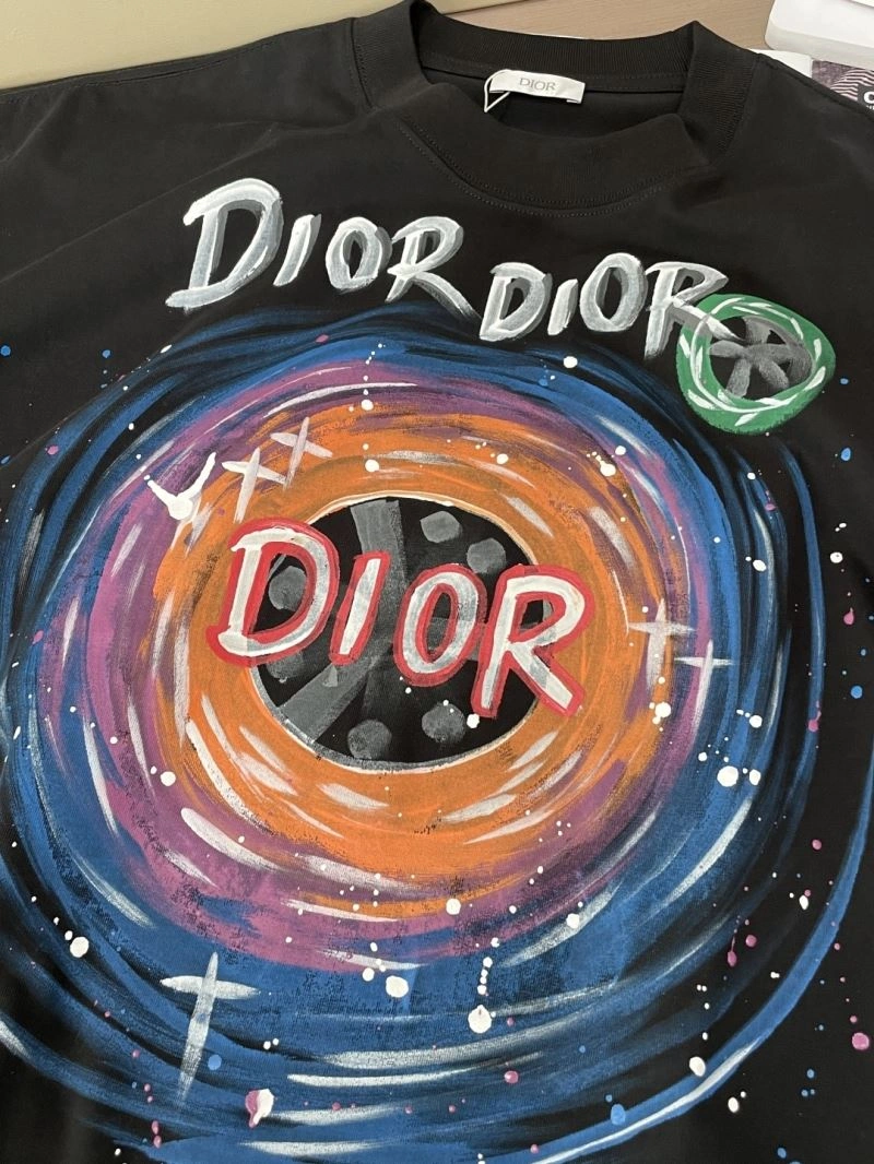 Effortless Christian Dior T-Shirts 116380