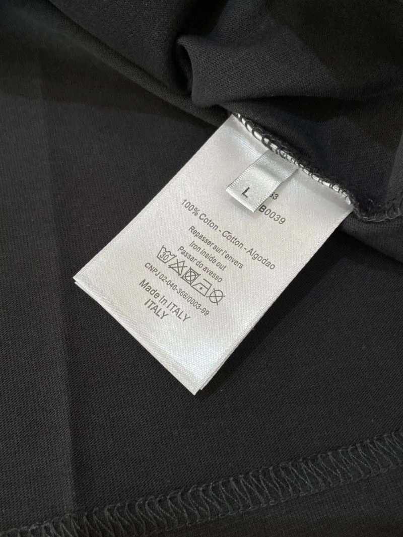 Effortless Christian Dior T-Shirts 116380