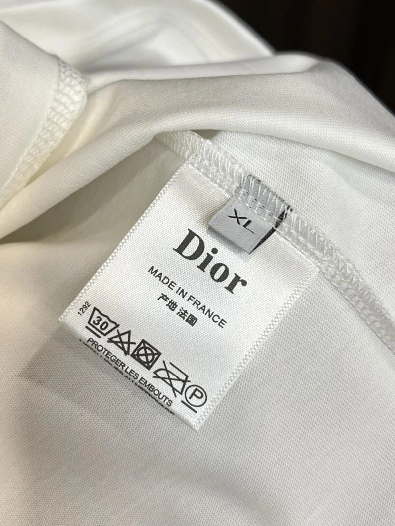 Supportive Christian Dior T-Shirts 116359