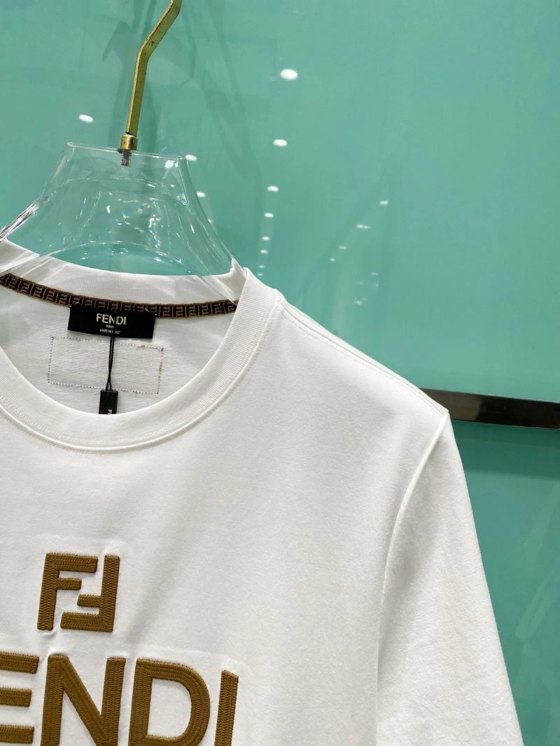 Christian Dior T-Shirts UrbanChic 116313