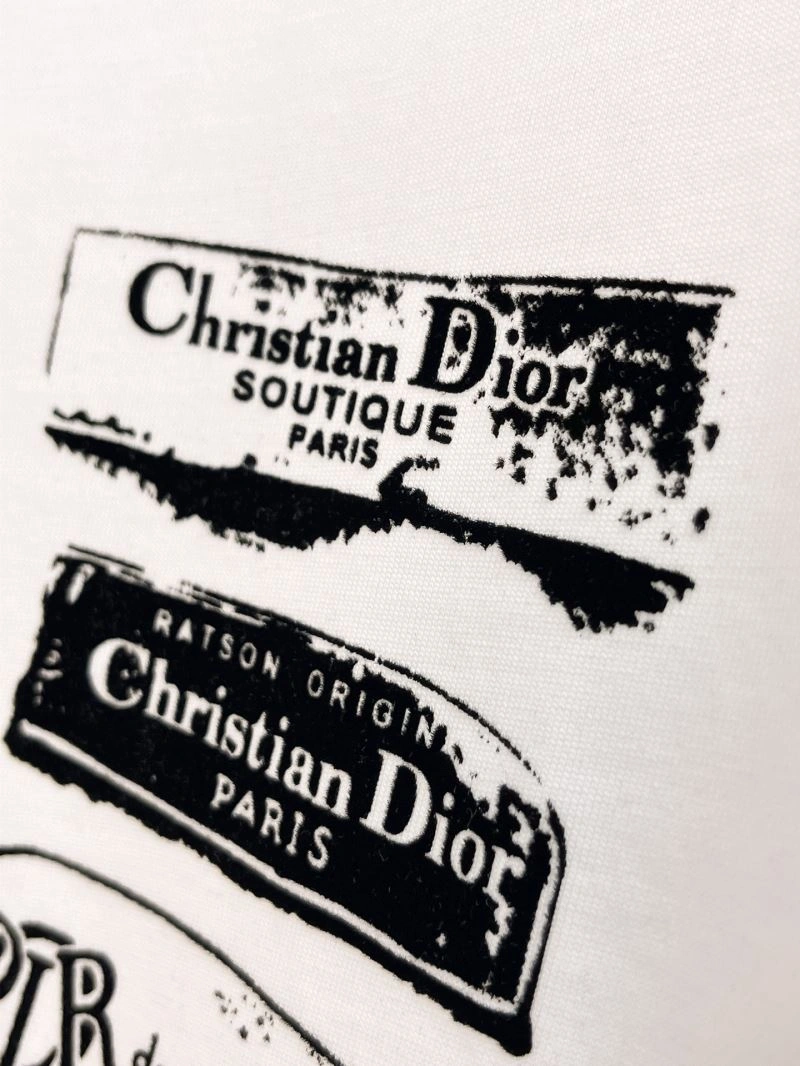 Stylish Christian Dior T-Shirts 116319