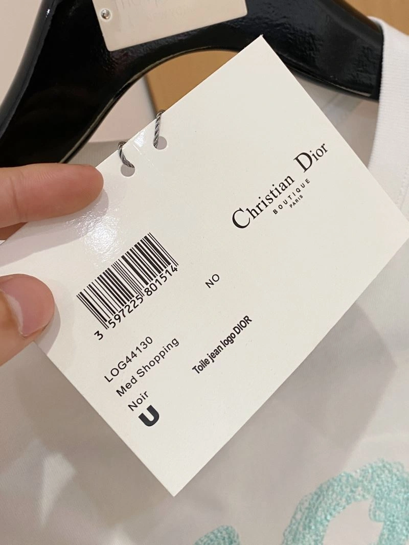 Christian Dior T-Shirts WellDesigned 116137