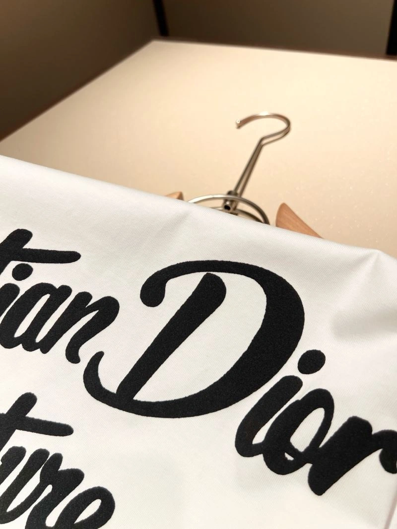 ModernLook Christian Dior T-Shirts 116083