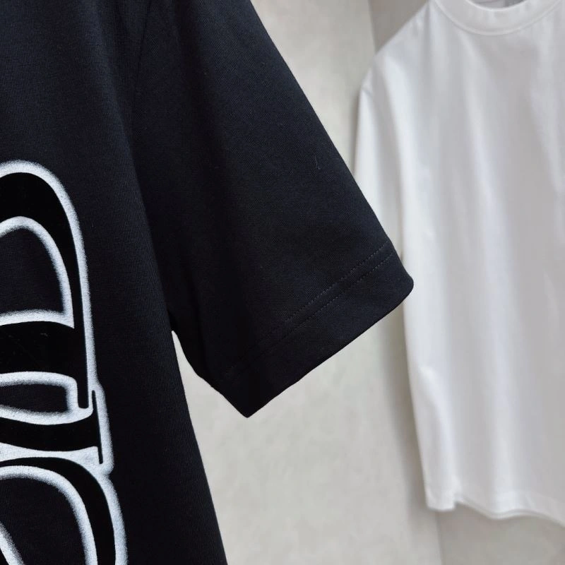 Christian Dior T-Shirts FashionForward 116011
