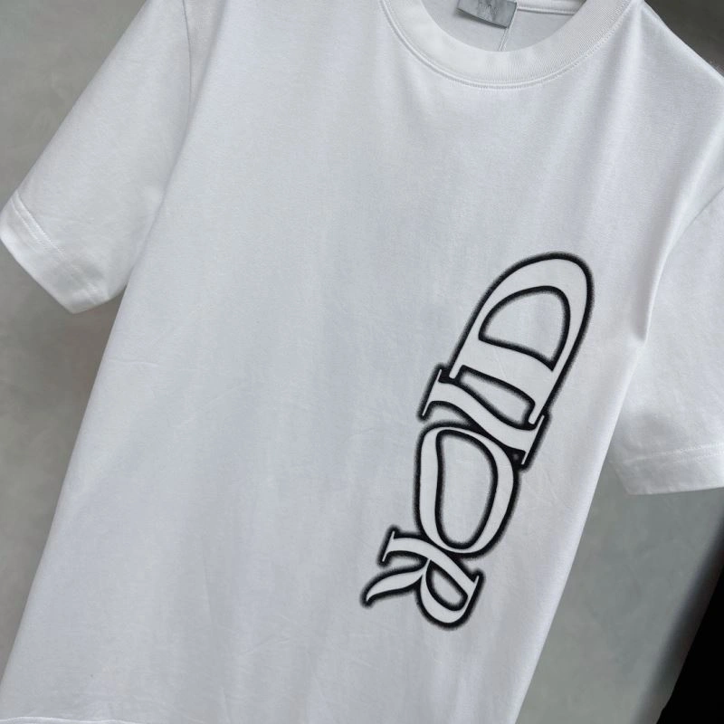 Resilient Christian Dior T-Shirts 116012