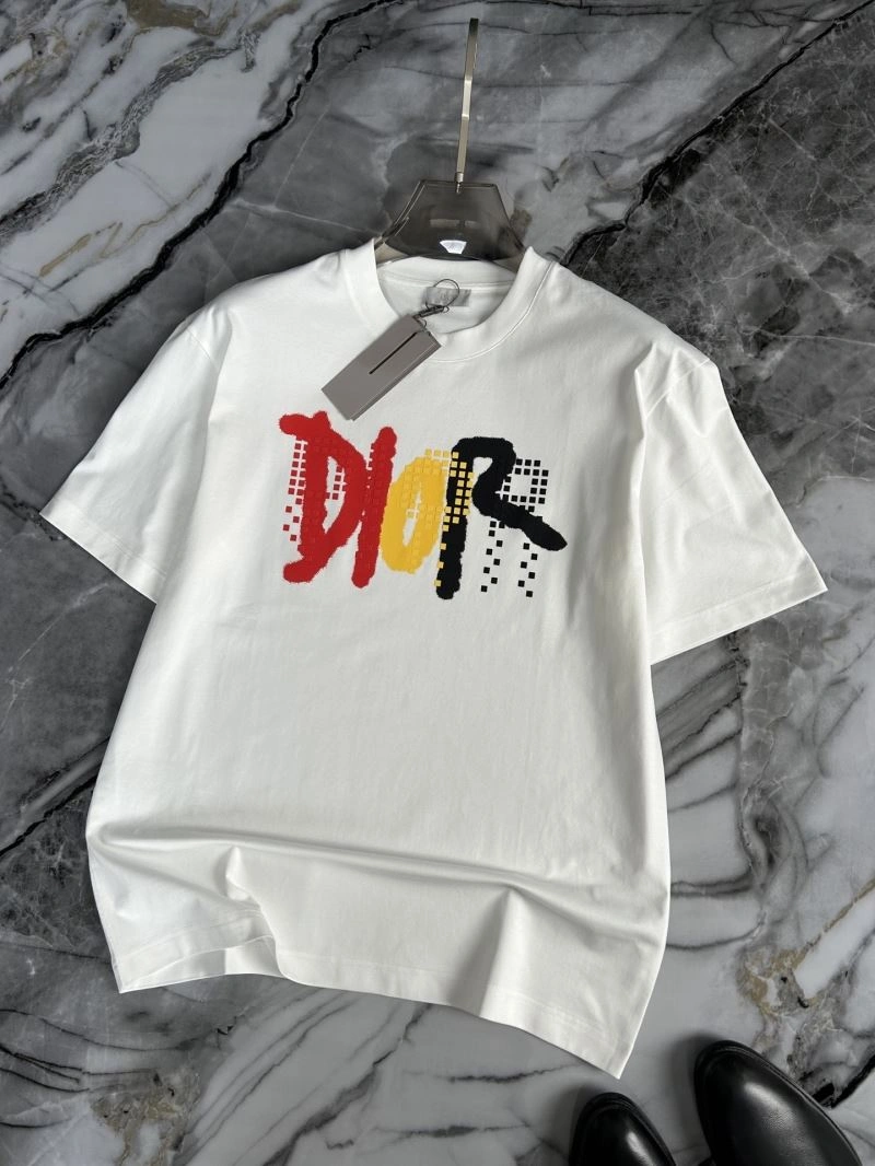 Vibrant Christian Dior T-Shirts 115941