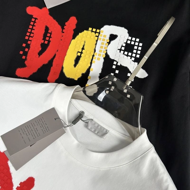 Vibrant Christian Dior T-Shirts 115941