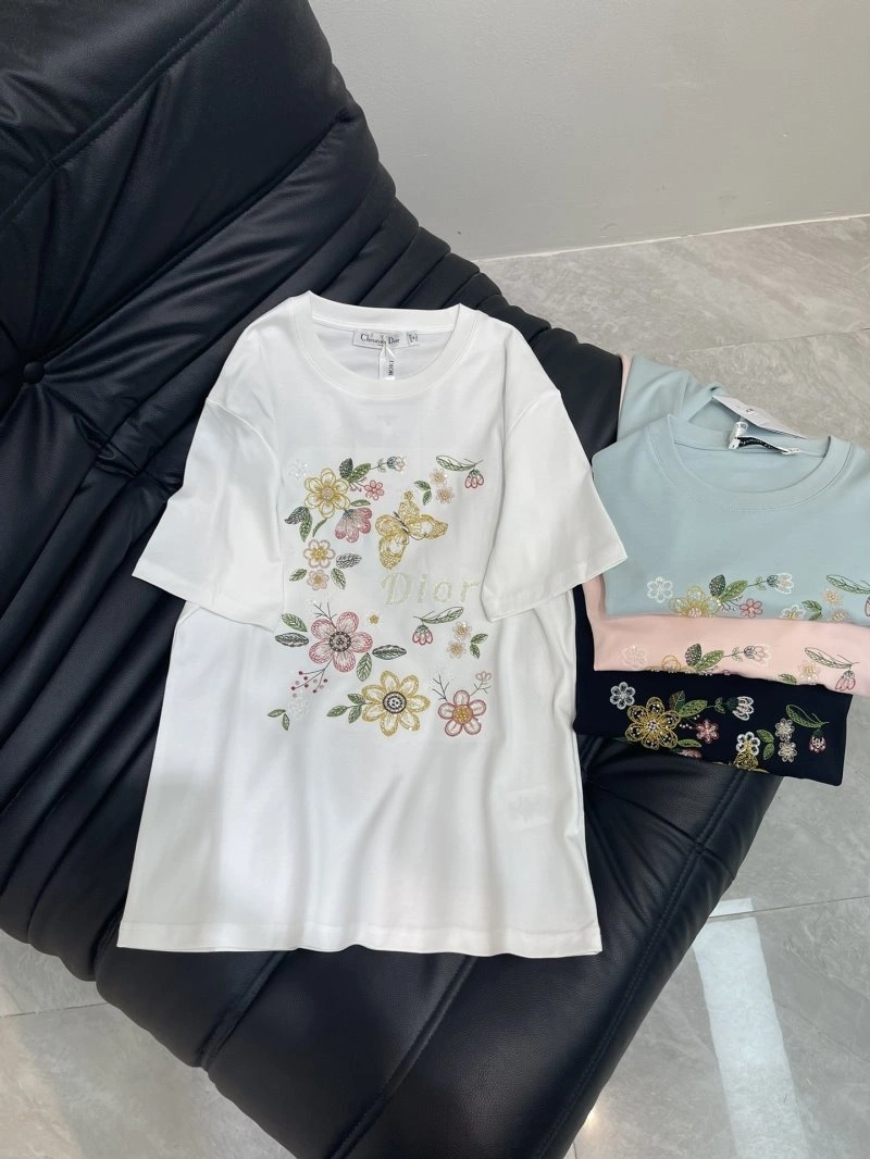 Sustainable Christian Dior T-Shirts 113650