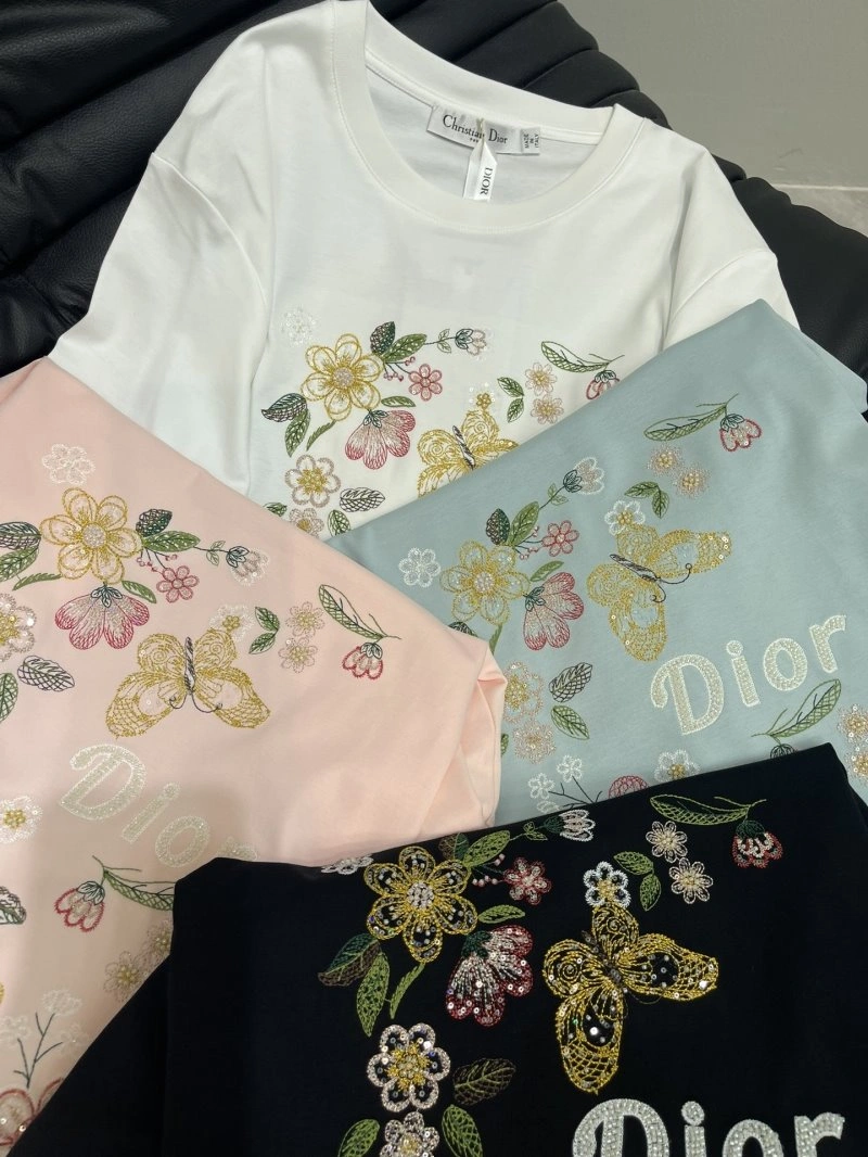 Sustainable Christian Dior T-Shirts 113650