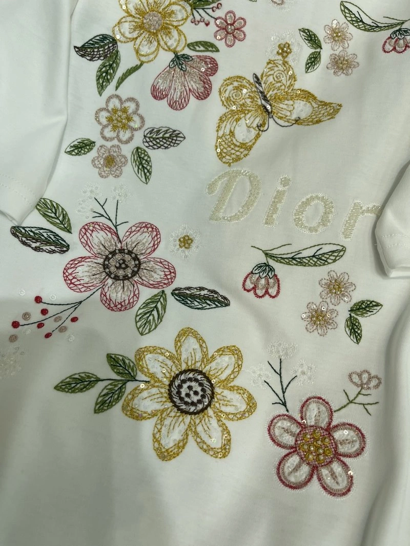 Sustainable Christian Dior T-Shirts 113650