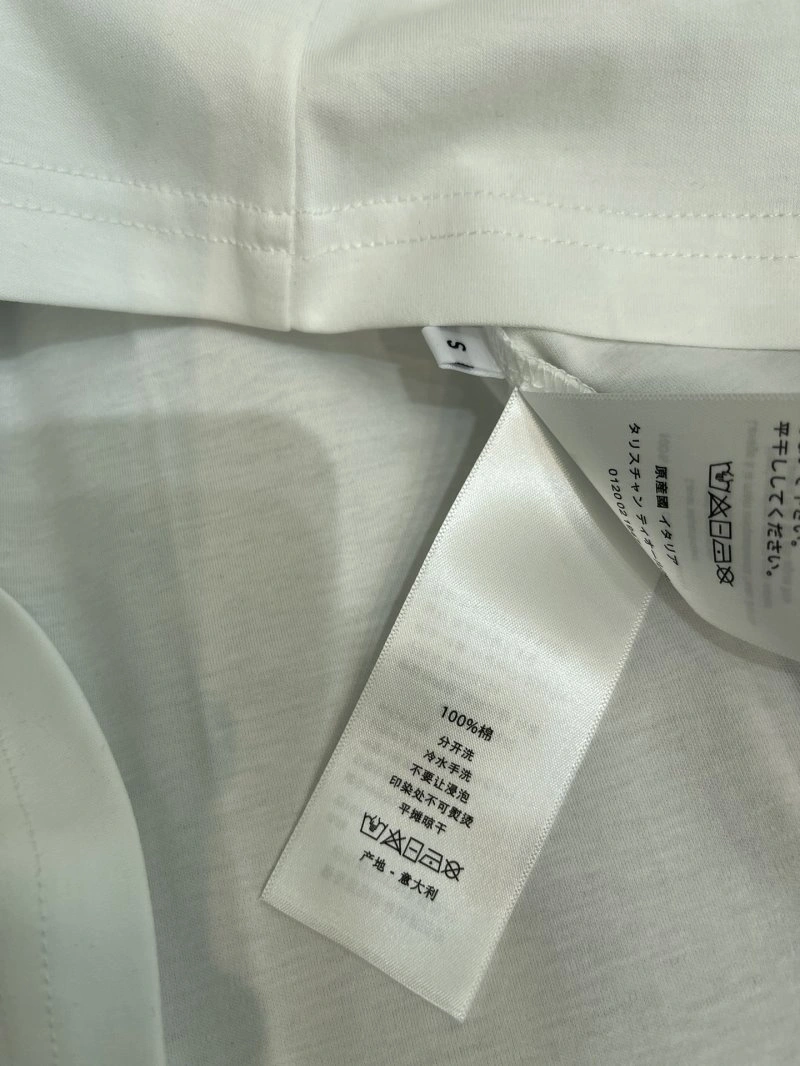 Sustainable Christian Dior T-Shirts 113650