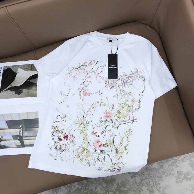 Versatile Christian Dior T-Shirts 113634