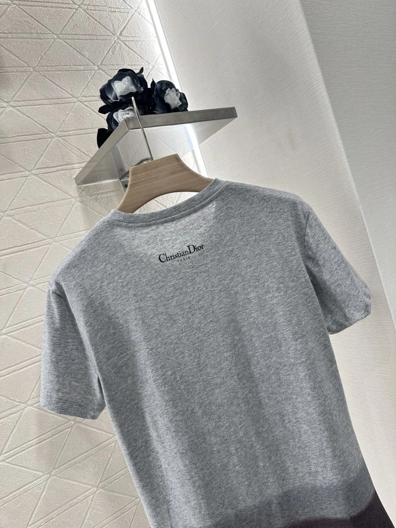 Christian Dior T-Shirts Versatile 113614