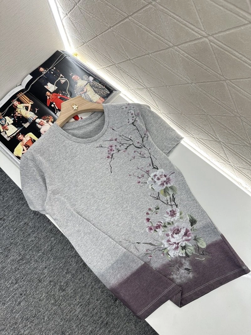Christian Dior T-Shirts Versatile 113614