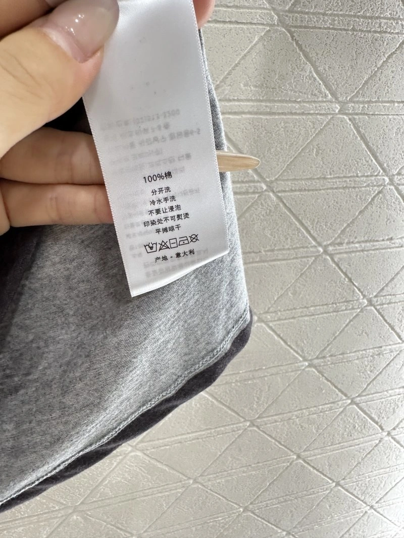 Christian Dior T-Shirts Versatile 113614