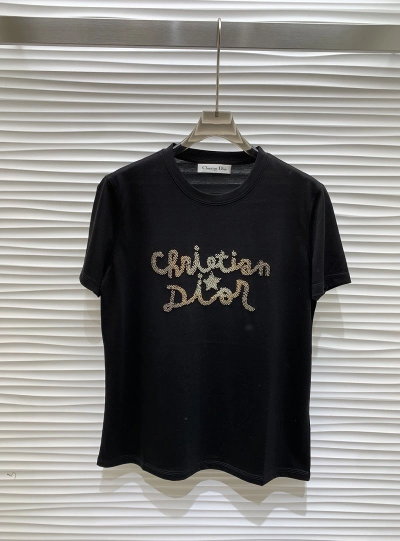 Effortless Christian Dior T-Shirts 113595