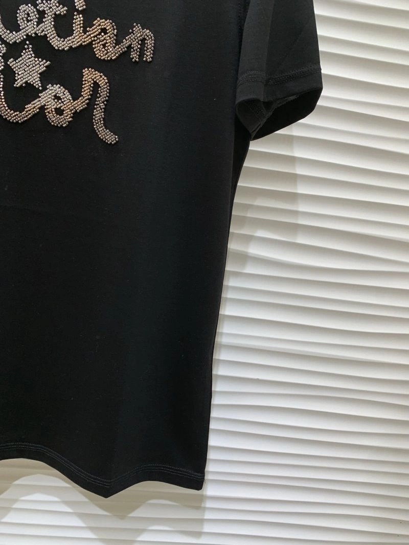 Effortless Christian Dior T-Shirts 113595