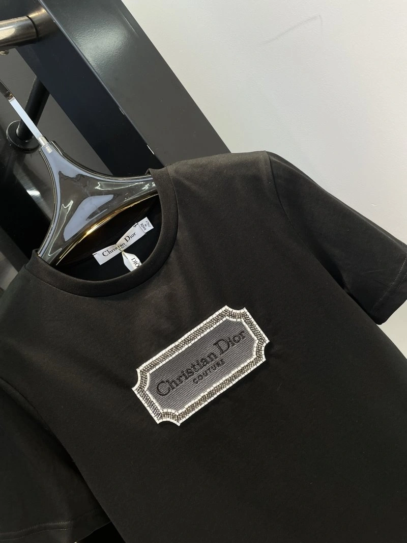 Vibrant Christian Dior T-Shirts 113545