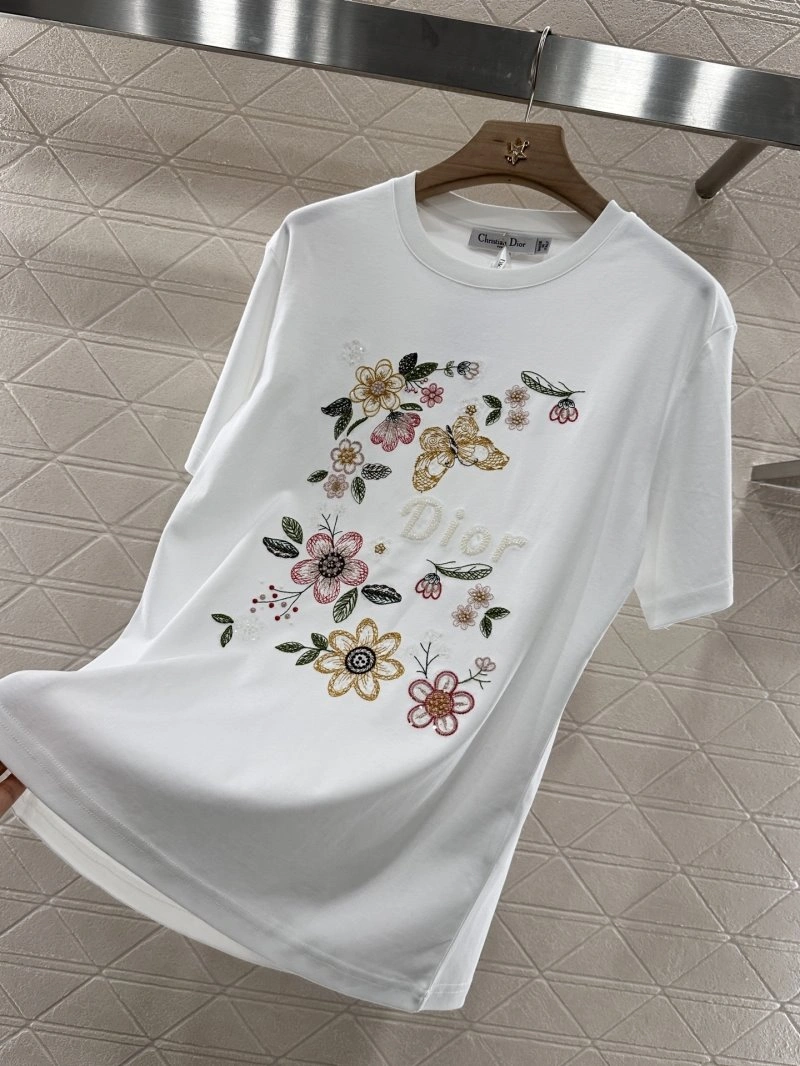 Christian Dior T-Shirts Trendsetting 113448