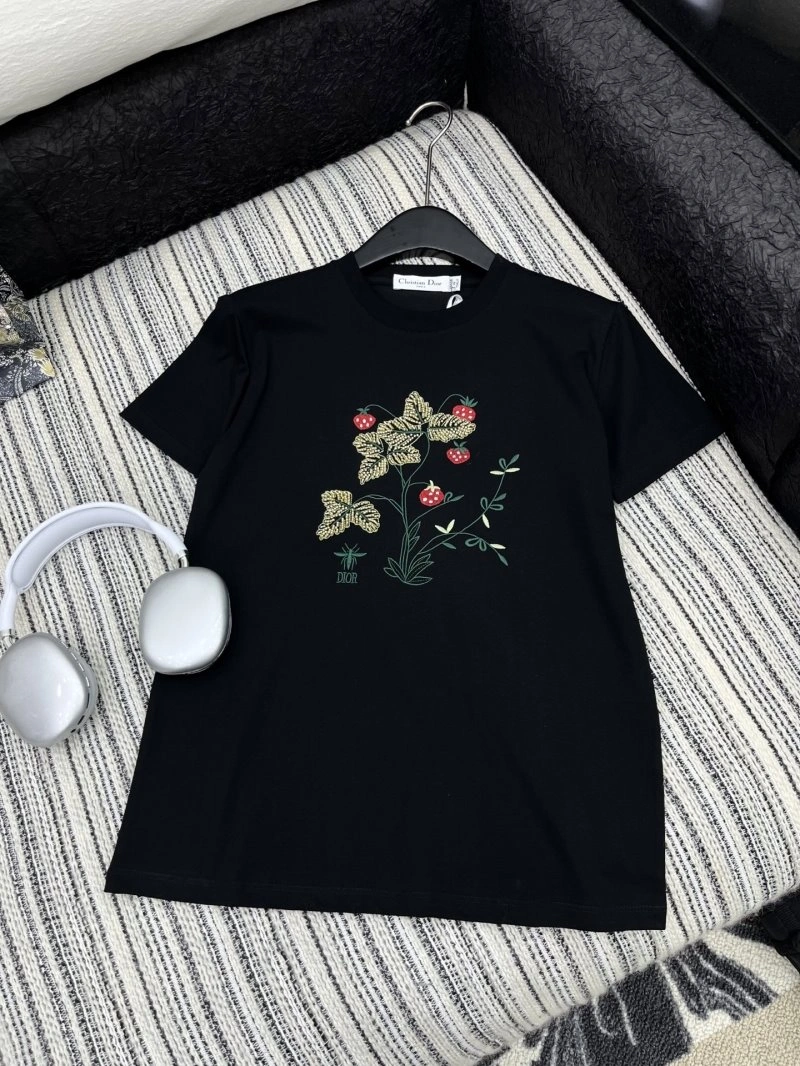 Minimalist Christian Dior T-Shirts 113439
