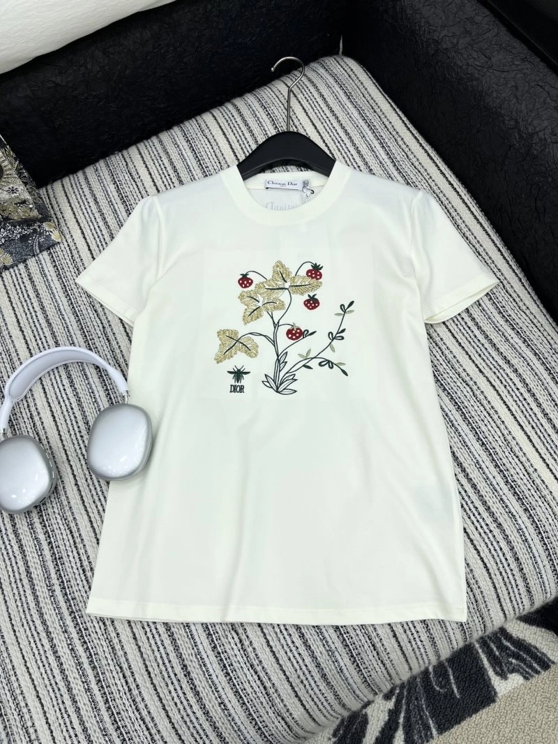 Minimalist Christian Dior T-Shirts 113439
