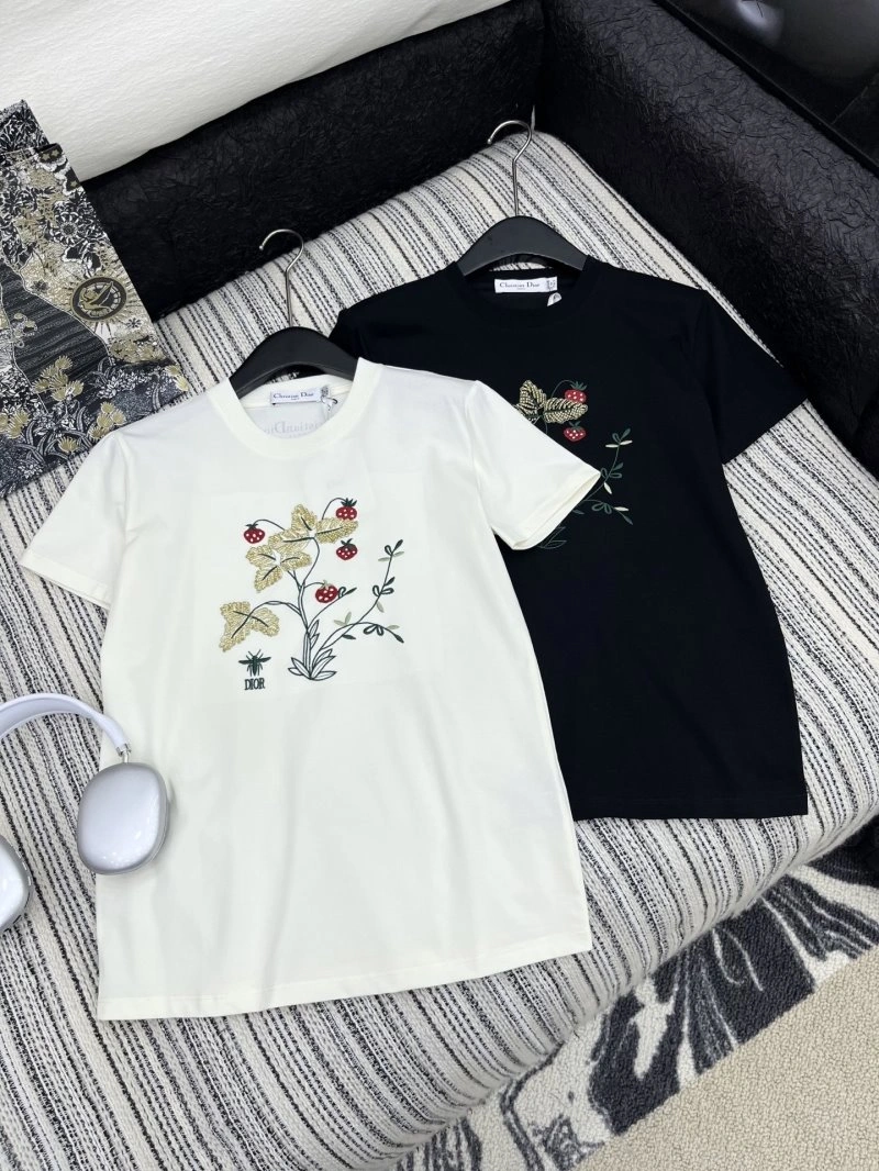 Minimalist Christian Dior T-Shirts 113439