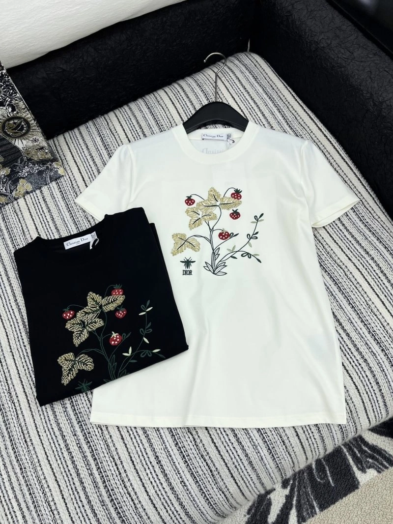 Minimalist Christian Dior T-Shirts 113439