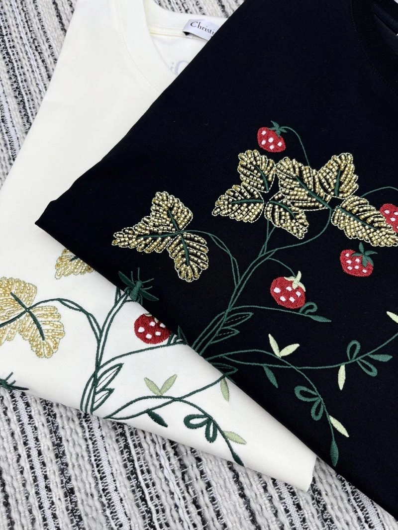 Minimalist Christian Dior T-Shirts 113439