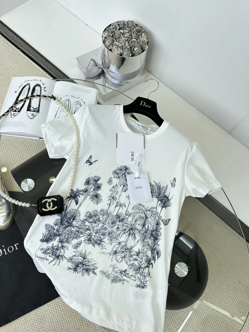 Attractive Christian Dior T-Shirts 113437