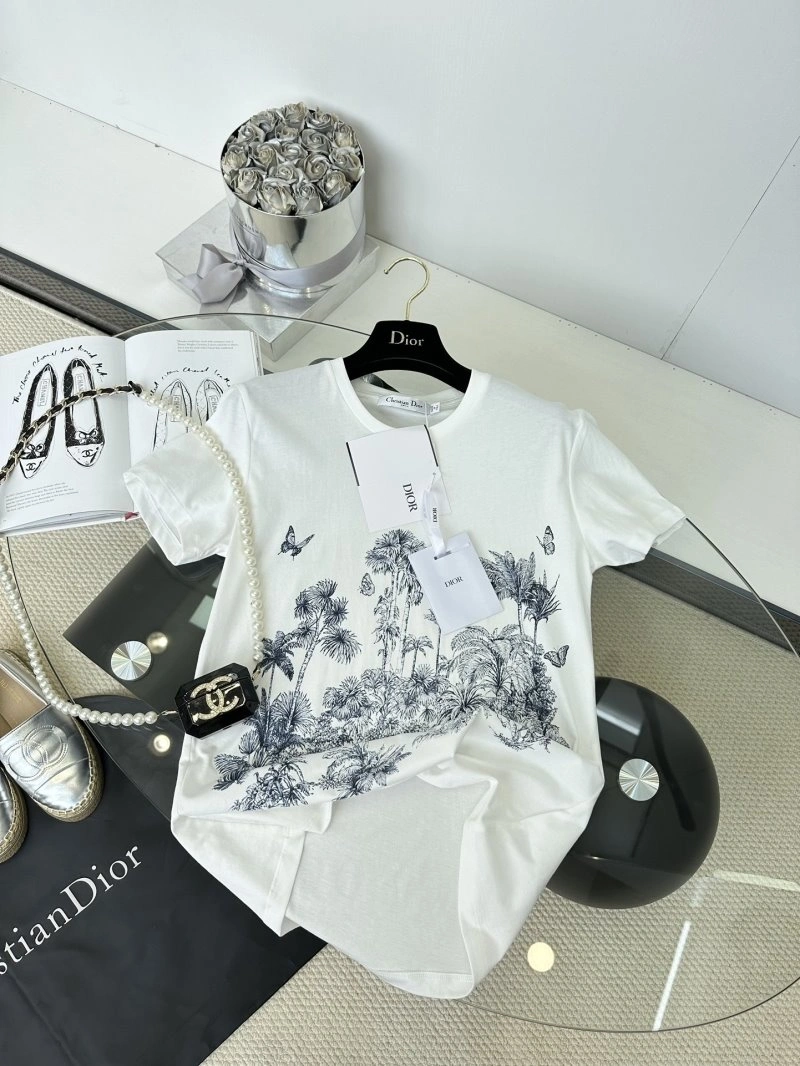 Attractive Christian Dior T-Shirts 113437