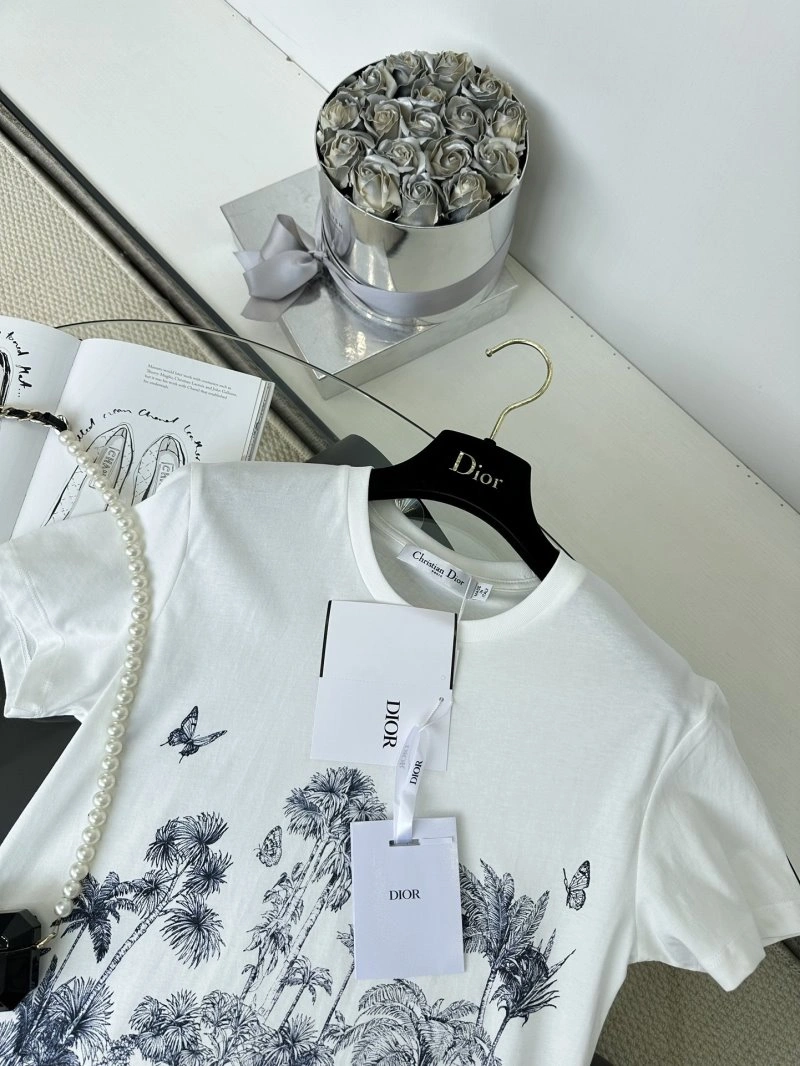 Attractive Christian Dior T-Shirts 113437