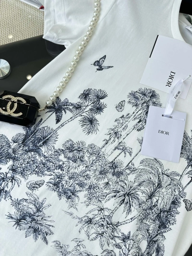 Attractive Christian Dior T-Shirts 113437