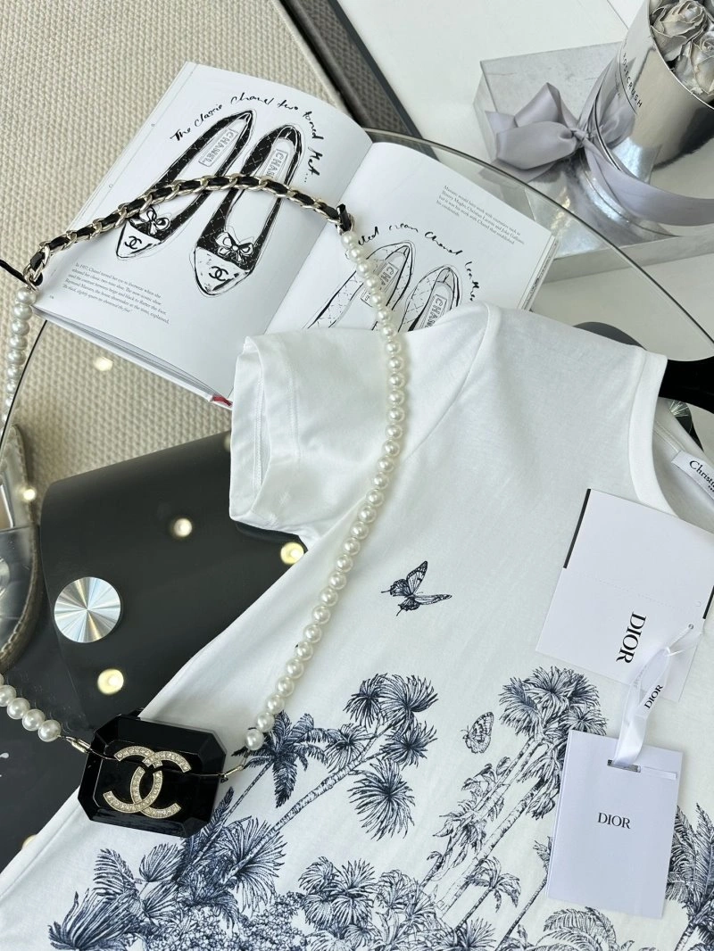 Attractive Christian Dior T-Shirts 113437