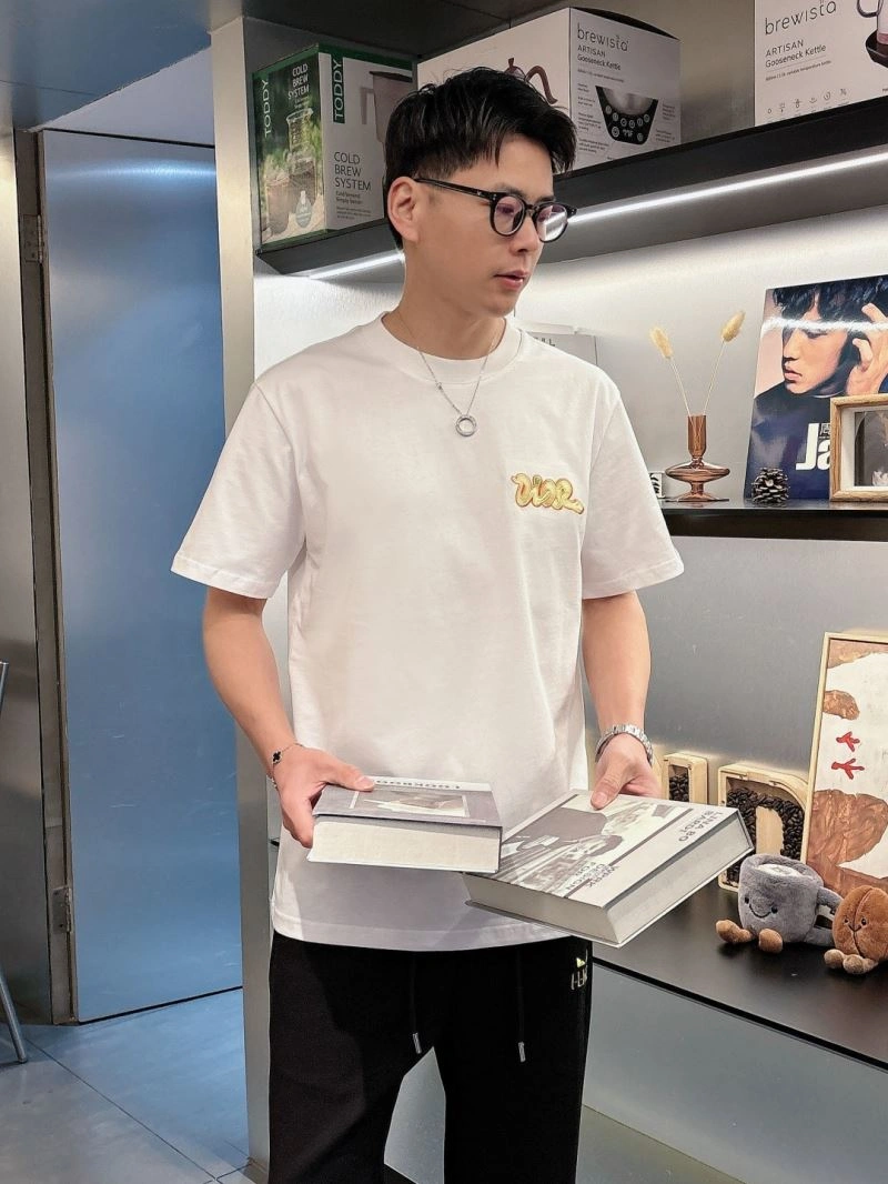 Christian Dior T-Shirts Sophisticated 115717