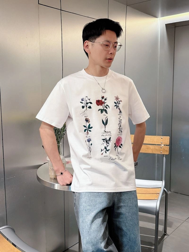 Christian Dior T-Shirts Sophisticated 115710